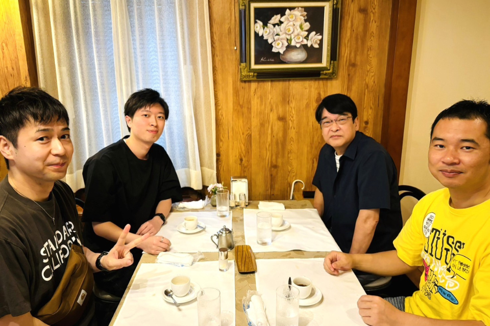 英進館髙田先生の食事会風景